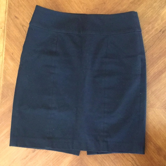 2/$40 Black Banana Republic pencil skirt - Picture 1 of 4